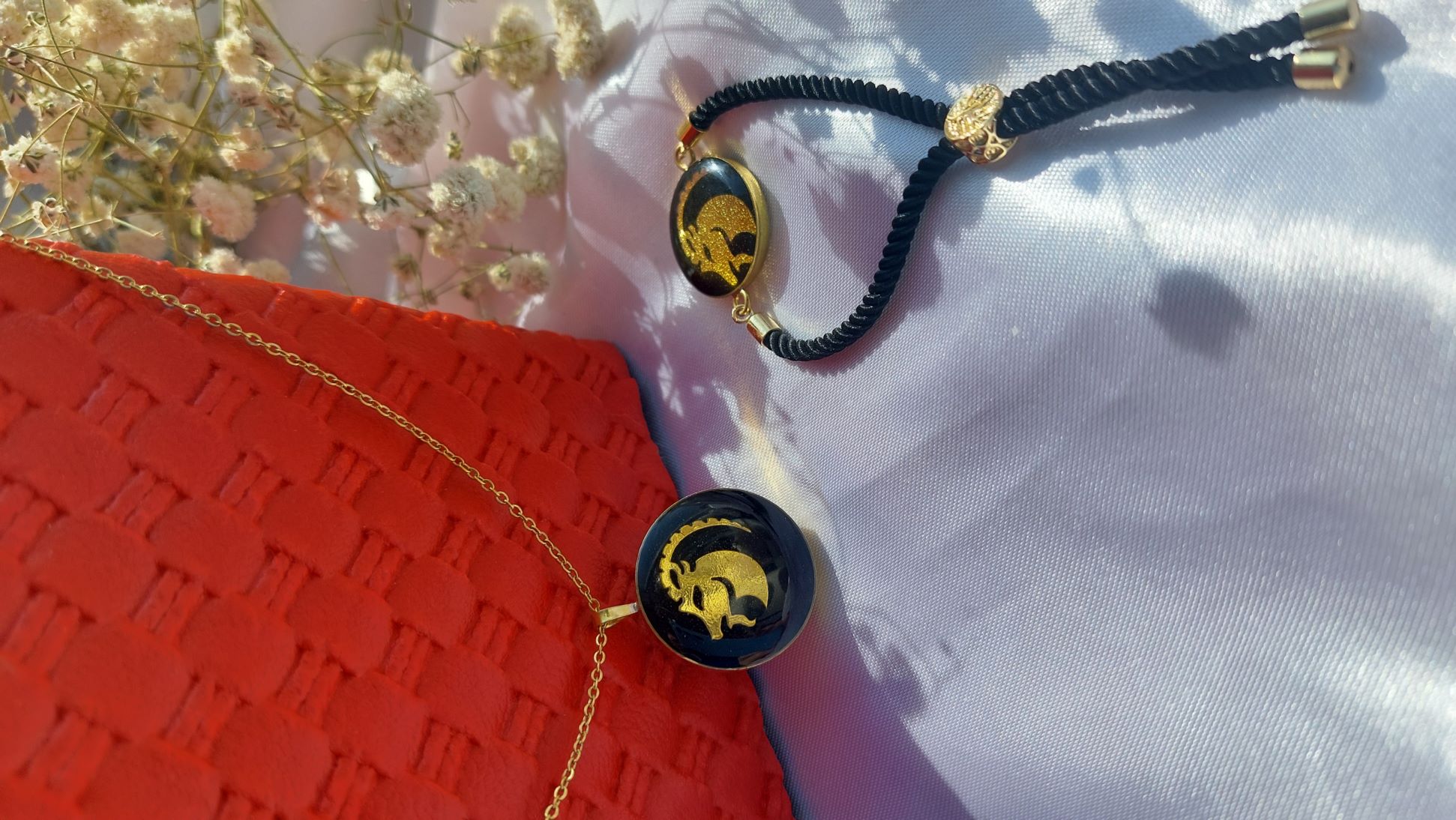 زیورالات رزینی ماه تولد